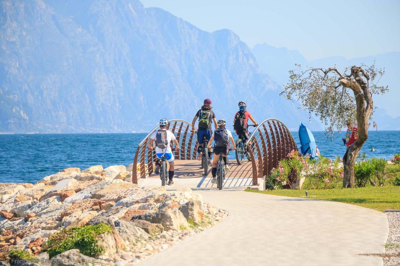 Hotel Danieli La Castellana Lago Di Garda Brenzone sul Garda Exterior foto
